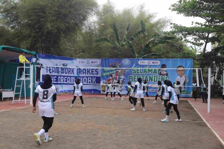 Peserta Bola Voli Putri PORSI JAWARA II, Keluhkan Kondisi Lapangan Pertandingan
